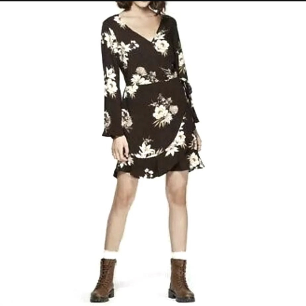 Xhilaration woman's dress size medium NWT Brown Floral